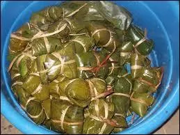 Je vous prsente le plat national du Nicaragua : les nacatamales. Ce plat  base de pte de mas et de riz et aussi de lgumes, cuit  l'touffe dans une feuille de bananier, n'utilise que deux sortes de viandes animales, lesquelles ?