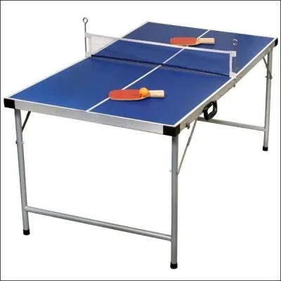 Comment appelle-t-on une balle qu'on lance et qui atterrit sur le bord de la table (du ct de la table de l'adversaire) ?