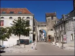 Je vais vous faire visiter la ville de La Roche-Posay (rgion Poitou-Charentes). Pour cela, nous nous rendons dans le dpartement n...
