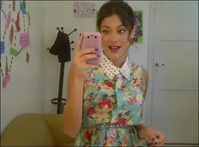 Est-elle dj venue en France ?