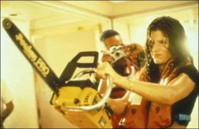 Et avec une trononneuse  la main, c'est dans quel film?