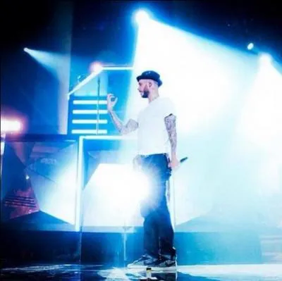 A Quel ge avait-il quand ses parents ont divorc ?