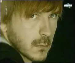 ''T'es pas né dans la rue / T'es pas né dans l'ruisseau / T'es pas un enfant perdu / Pas un enfant d'salaud / Vu qu't'es né dans ma tête / Et qu'tu vis dans ma peau / J'ai construit ta planète / Au fond de mon cerveau''