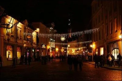 Moins d'un million de personnes vivent  Tallinn :