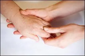 Les mains servent  :