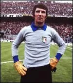 Parmi ces tailles, laquelle convient le mieux  celle de Dino Zoff ?