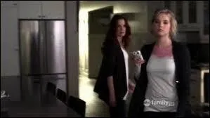 Que fait Hanna pour qu'elle et sa mre finissent en prison ?