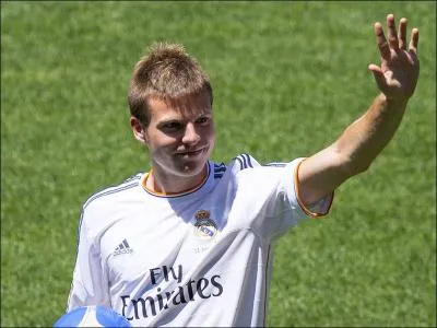 Profitant de cette grosse vente, la maison blanche a notamment investi sur Illarramendi. Dans quel club voluait-il auparavant ?