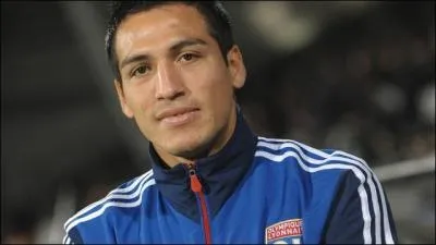 Fabian Monzon, aprs avoir jou seulement 12 matchs sous les couleurs rhodaniennes, a quitt officiellement l'OL pour rejoindre...