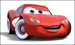 Comment s'appelle cette voiture rouge ?