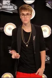 Il avait un serpent mais plus maintenant. Qu'est-ce qu'il est devenu ?