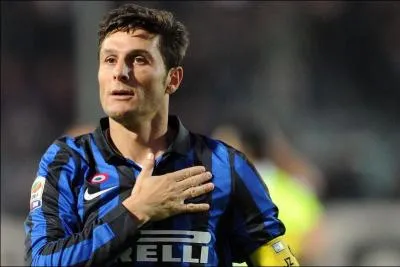 Il a 40 ans, il joue  l'Inter Milan, il est Argentin et il s'appelle Javier Zanetti ! Avant l'Inter, o jouait-il ?