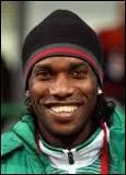 Avec quel joueur Jay Jay Okocha a-t-il pu jouer en quipe nationale ?