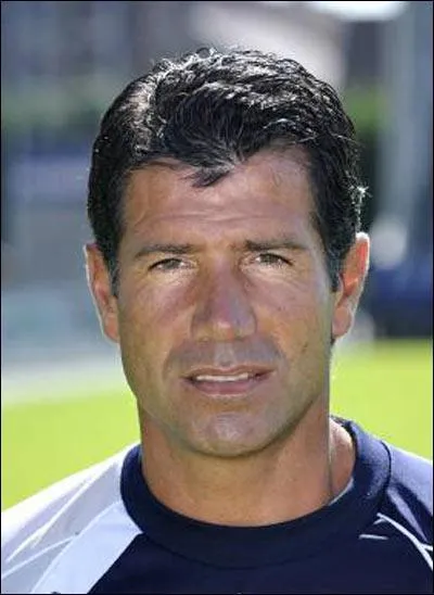 Enzo Scifo est-il plutt grand ou petit ?