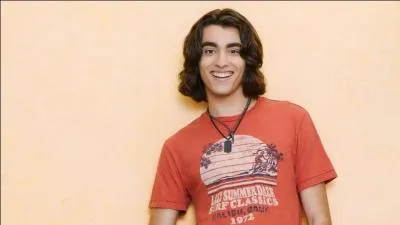 De qui est-il le fils ?