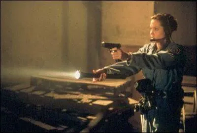 Avec une arme à la main, mais c'est dans quel film ?