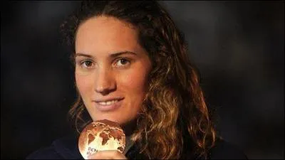 Camille Muffat a obtenu une mdaille de bronze sur le 200m nage libre. Mais derrire qui ? Derrire...