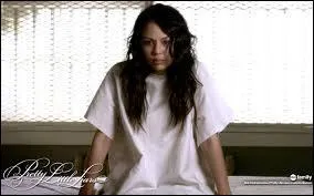 Combien de fois Mona a-t-elle t  Radley ?