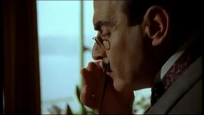 Qui sont les deux personnes utilisant le parfum Gabrielle n8 ?