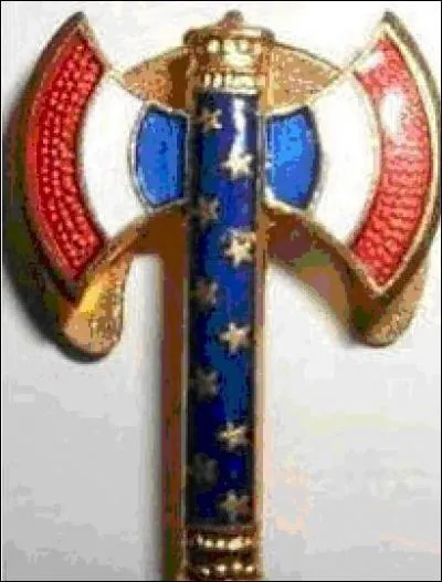 Nous sommes en 1944, Le général Leclerc vient de libérer Strasbourg. La municipalité décida de lui offrir un cadeau assez malvenu. Quel est cet objet ?