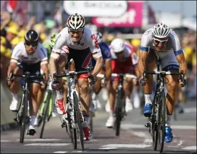 Marcel Kittel, Andr Greipel et Tony Martin ont redor le blason allemand sur ce Tour de France. Combien ont-ils remport d'tapes  eux trois ?