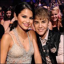 Selena est sortie avec qui ?
