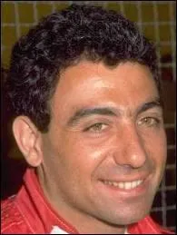 Avril : Qui Michele Alboreto a-t-il côtoyé dans l'exercice de sa profession ?