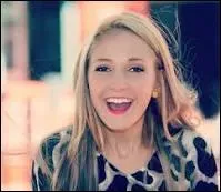 Avec qui sort Mercedes Lambre ?