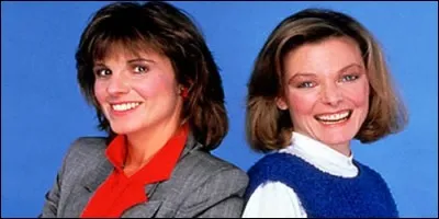 Dans la série "Aline et Cathy", où les deux héroïnes décident de s'installer avec leurs enfants ?