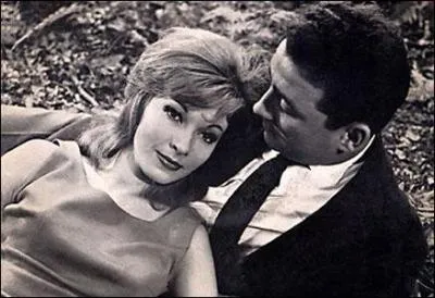 Quel chanteur, auteur et compositeur de la clbre chanson  L'eau vive , interprte les chansons du film  Pierrot la tendresse , sorti en 1960 ?