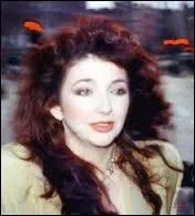 En 1980, Kate Bush sortit l'album  Never for ever  d'o est extraite la chanson  Babouchka  ( Babooshka , en anglais). Vous souvenez-vous de la signification de ce mot ?