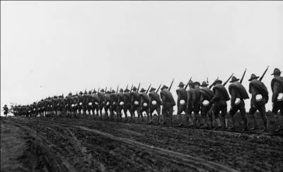 A quelle date les Etats-Unis entrent-ils officiellement en guerre avec l'Allemagne ?