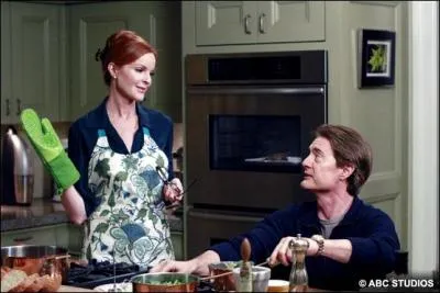 Pourquoi et de quoi Orson menace-t-il Bree ?