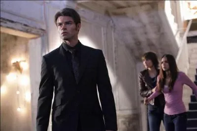 Combien de nouveaux vampires apparaissent dans cet pisode ?