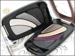 C'est une palette de fards à paupières de chez...