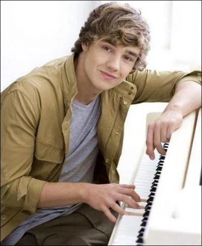 Liam sort-il encore avec quelqu'un ?