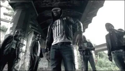 Qui chante  Hasta la vista  ?