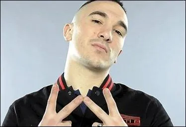 Qui chante  Lve ton verre  ?