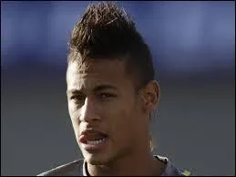 Quel est ce joueur de foot ?