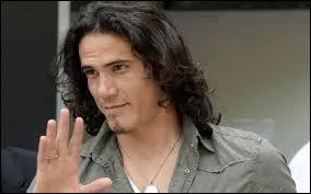 Quel est ce joueur de foot ?