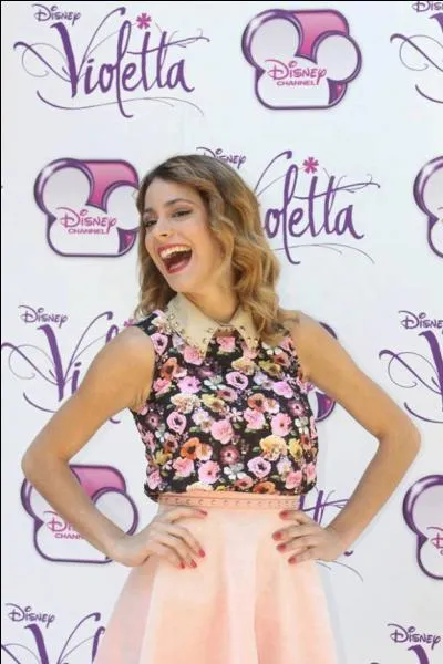 A-t-elle un petit ami ?