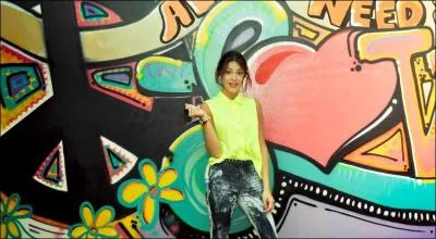 Dans quelle autre srie Martina a-t-elle travaill (  part celle d'actuellement ) ?