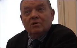 Le dput apparent socialiste Ren Dosire a lev plusieurs livres dans le budget 2009 de l'Elyse, dont un particulirement choquant en priode de crise. Lequel ?