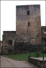 Quel est le nom de cette tour ?