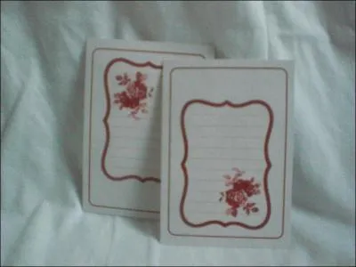 A quel marque appartient ses tiquettes?