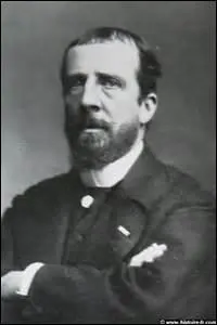 Un procs a t intent  mon gard, mais les preuves taient fausses et j'ai t blanchi. Nanmoins, le mal tait fait et ma rputation entache. La revanche de mes adversaires fut froce. Jusqu'au 20 dcembre 1892 o j'ai t accus de corruption  la chambre et ai t provoqu publiquement en duel par un nationaliste. Comment se nomme-t-il (photo) ?