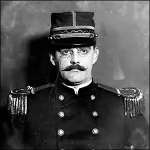 Quelle est la date de la rhabilitation d'Alfred Dreyfus ?