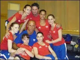 Comment s'appellent ses entraneurs ?