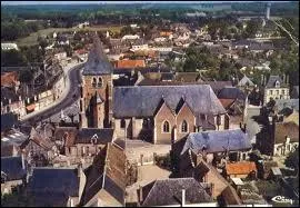 Nous survolons le ciel de la commune de Nouan-le-Fuzelier (rgion Centre). La commune se situe dans le dpartement n...