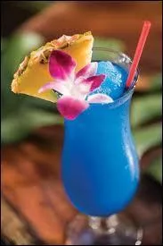 Très beau cocktail bleu ; il porte le nom d'une île très connue pour ses plages paradisiaques et ses volcans. C'est le...